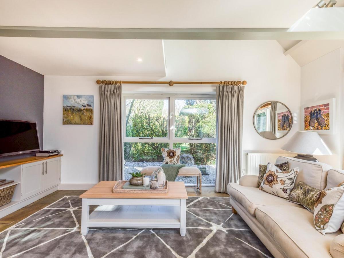 Pass The Keys Peaceful And Beautiful 1 Bedroom Barn Conversion Τσίτσεστερ Εξωτερικό φωτογραφία