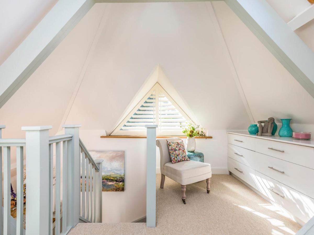 Pass The Keys Peaceful And Beautiful 1 Bedroom Barn Conversion Τσίτσεστερ Εξωτερικό φωτογραφία
