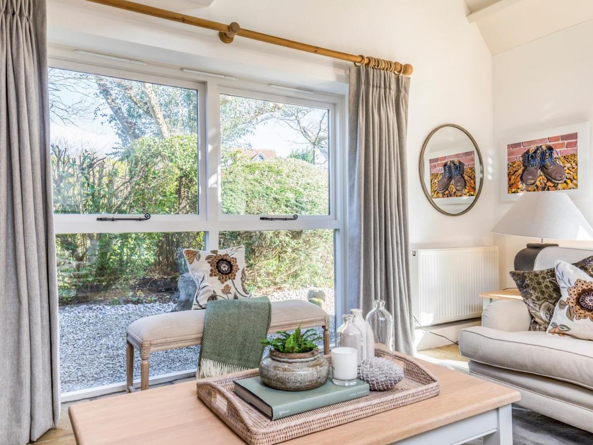 Pass The Keys Peaceful And Beautiful 1 Bedroom Barn Conversion Τσίτσεστερ Εξωτερικό φωτογραφία