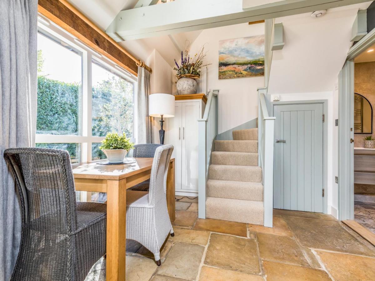 Pass The Keys Peaceful And Beautiful 1 Bedroom Barn Conversion Τσίτσεστερ Εξωτερικό φωτογραφία