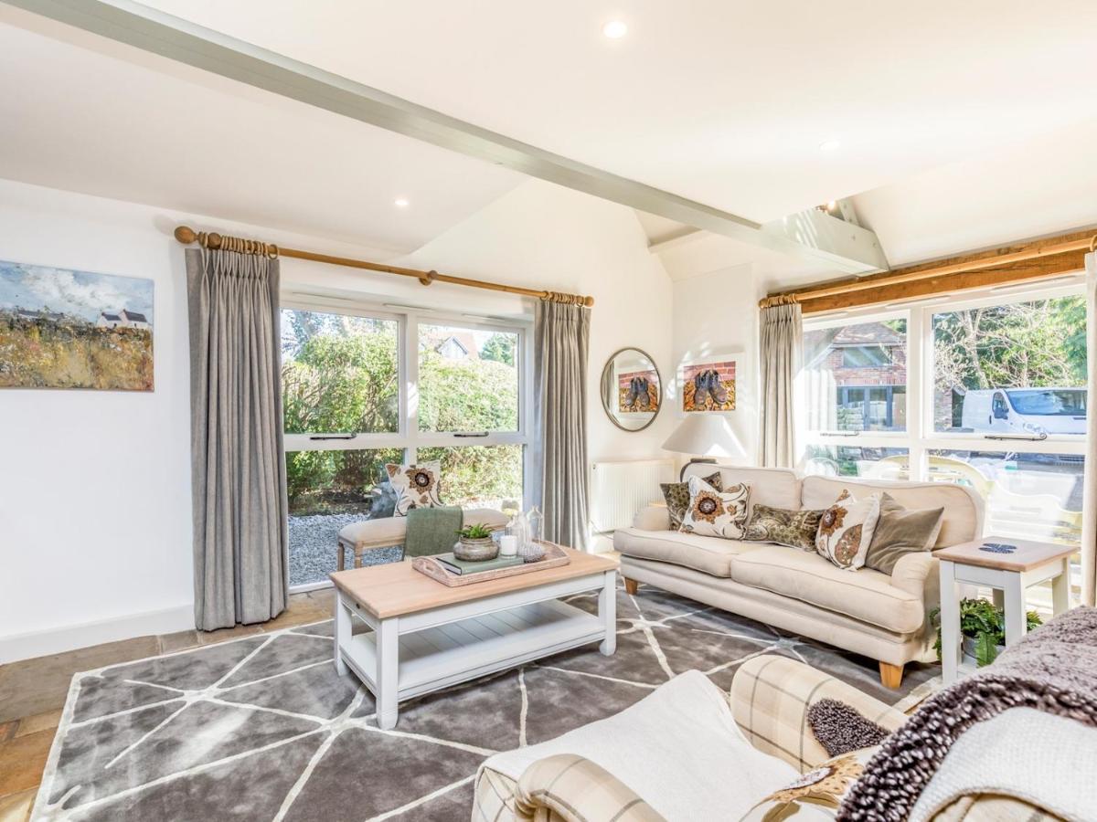 Pass The Keys Peaceful And Beautiful 1 Bedroom Barn Conversion Τσίτσεστερ Εξωτερικό φωτογραφία