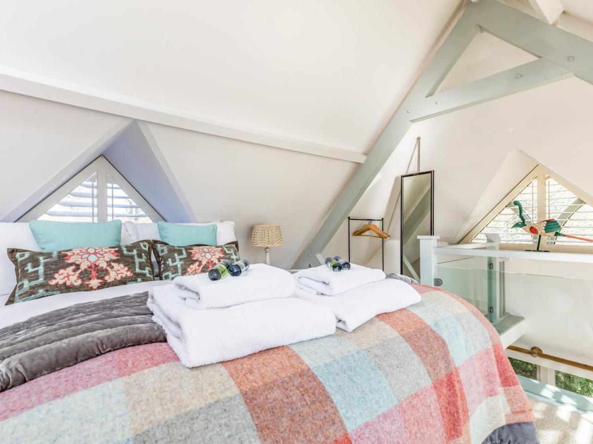 Pass The Keys Peaceful And Beautiful 1 Bedroom Barn Conversion Τσίτσεστερ Εξωτερικό φωτογραφία
